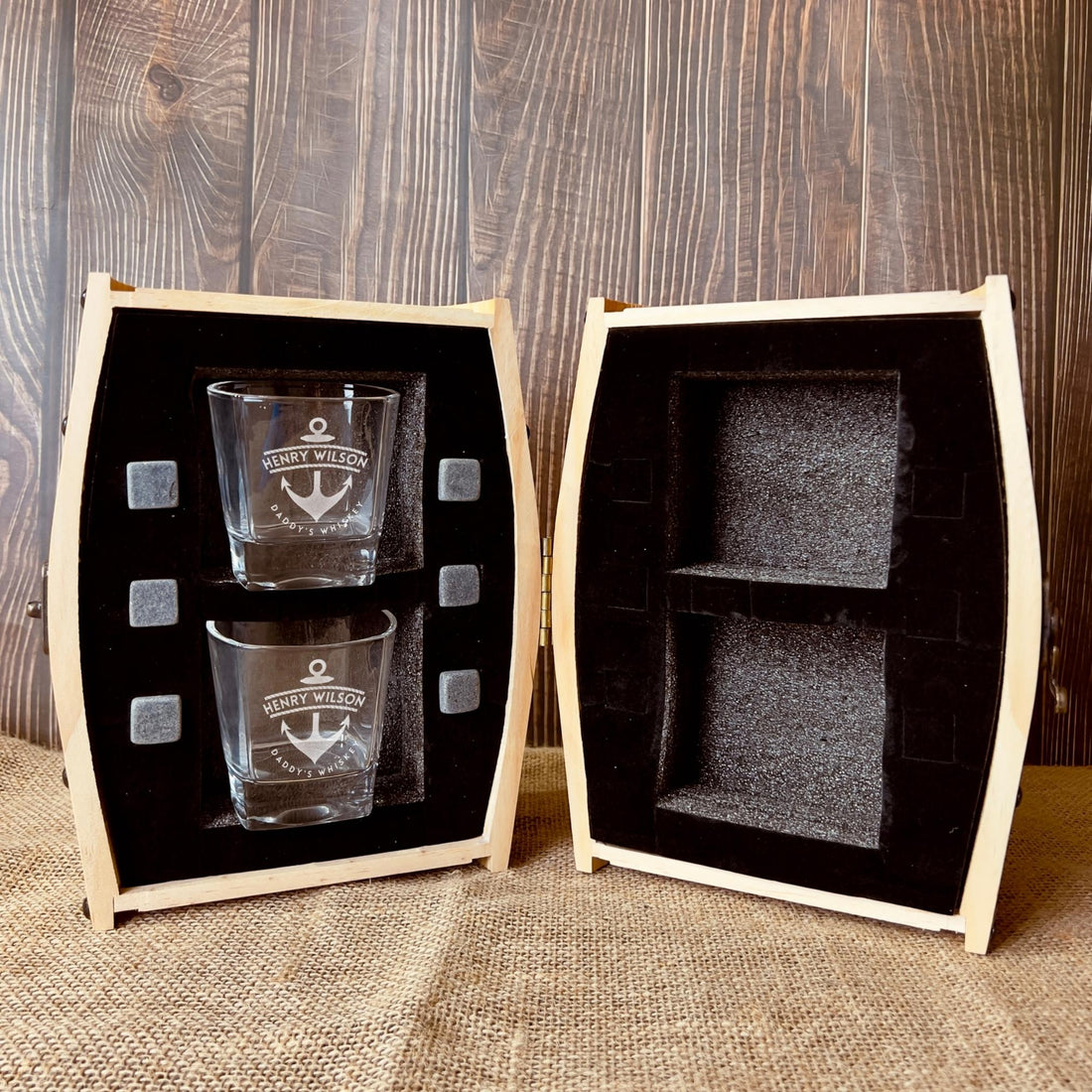 Personalised Wooden Barrel Whiskey Gift Box, 2 Scotch Glasses, 6 Ice Stones | Custom Engraved Groomsmen Proposal, Wedding Whisky Best Man, Officiant, Dad Bar Gift Set